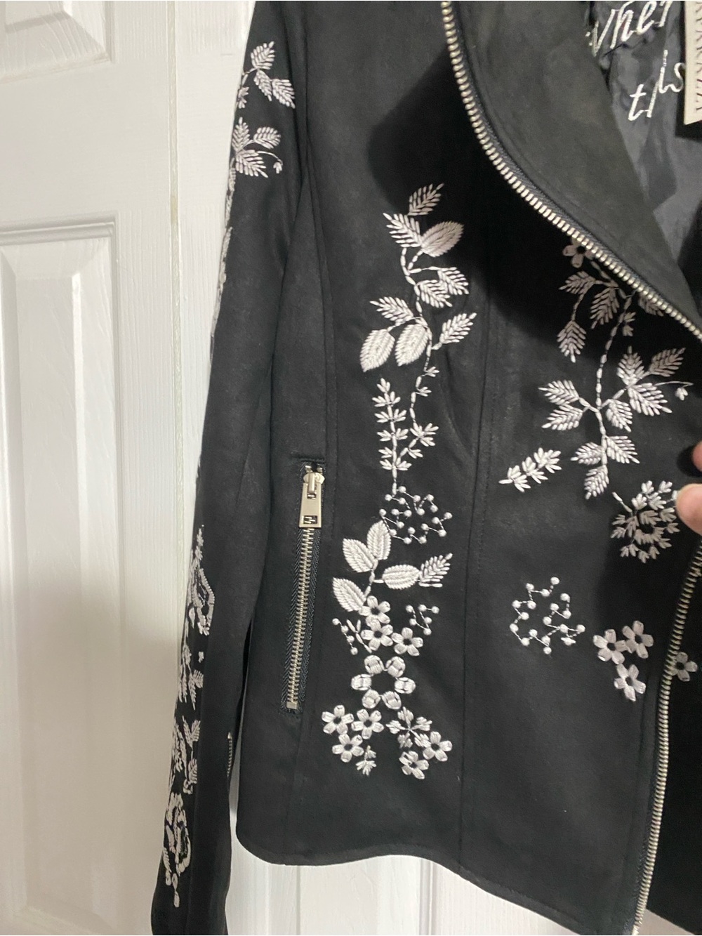 PAPARAZZI black embroidered floral NWT coat jacket size LARGE - Picture 4 of 14